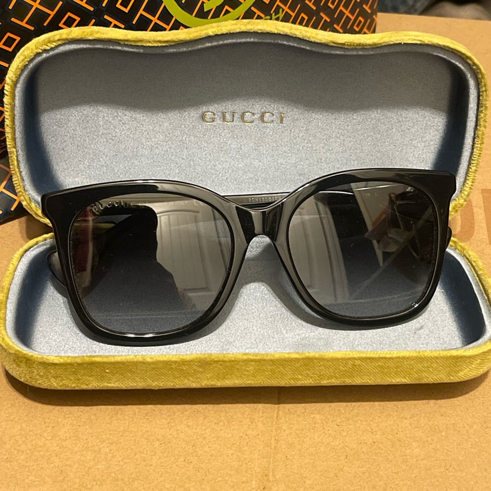 Gucci Black Sunglasses